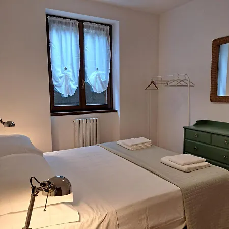 La Casa Di Guia דירה Perledo